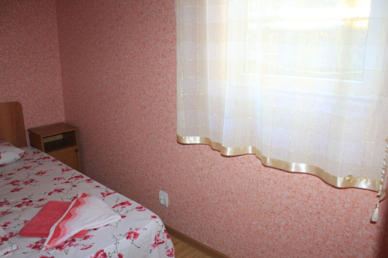 Стандартный 2-местный 1-комнатный, 2 категории (б/лоджии, вид на горы)