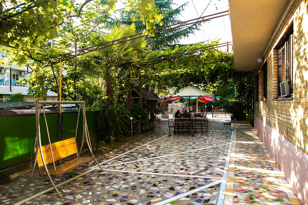 Двор | Закавказье, Гагрский район