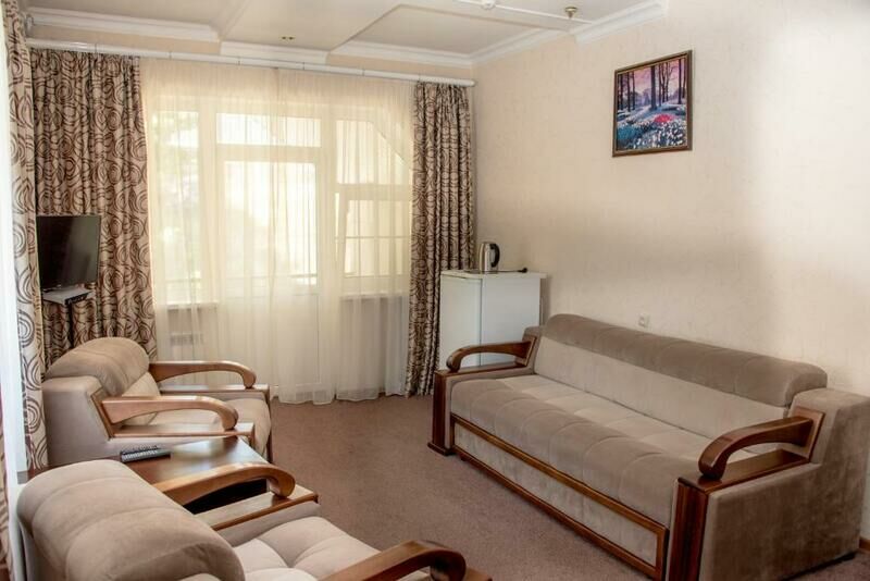 Полулюкс 2-местный 2-комнатный 2-3 этаж