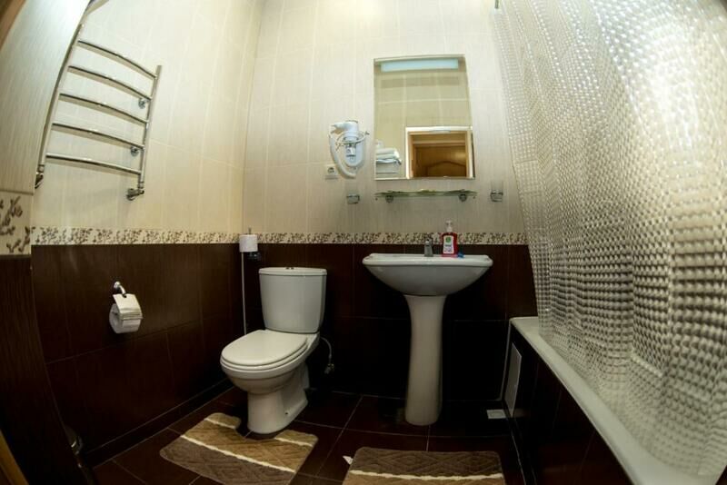 Полулюкс 2-местный 2-комнатный 2-3 этаж