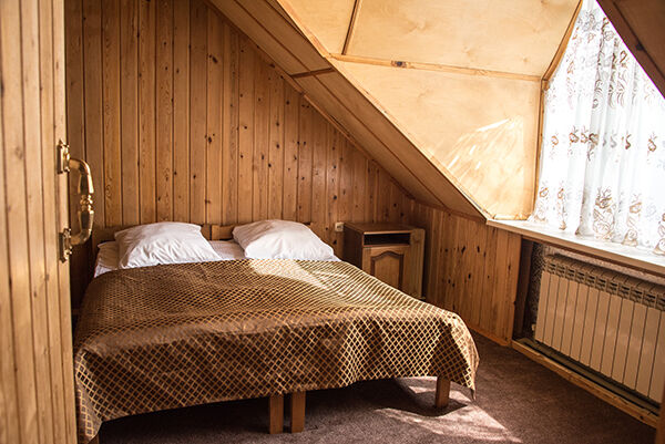 Полулюкс 2-местный 2-комнатный на 4 этаже