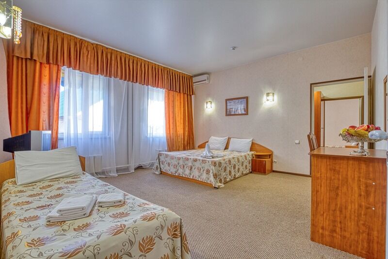 Стандарт семейный 4-местный 2-комнатный