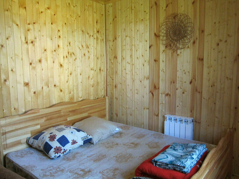 Двухспальная кровать