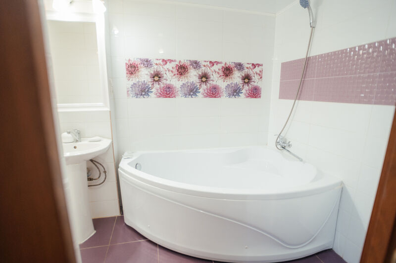 Полулюкс двухкомнатный 3 этаж санузел