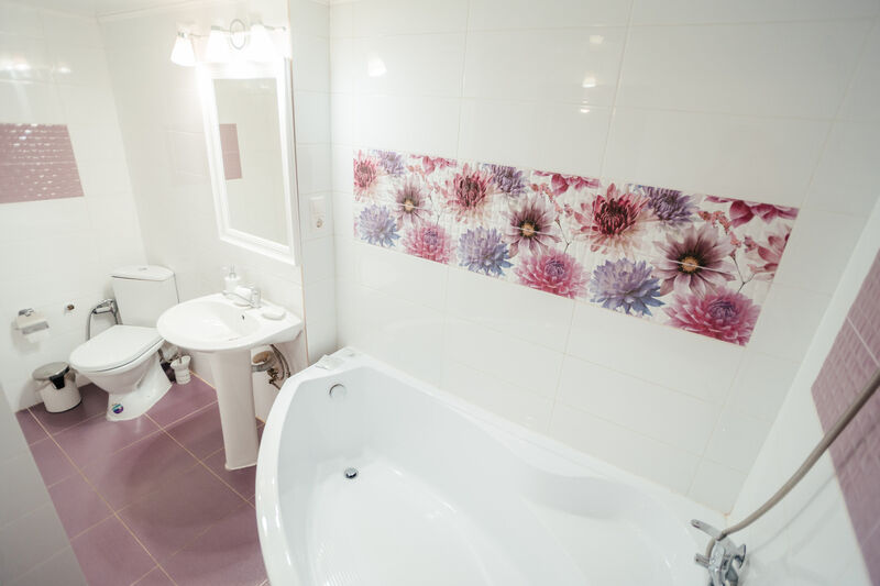 Полулюкс двухкомнатный 3 этаж санузел