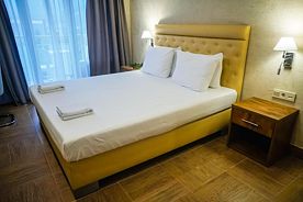 Люкс 2-местный 2-комнатный с балконом корпус 1, Пансионат Amza Park Hotel, Гагра