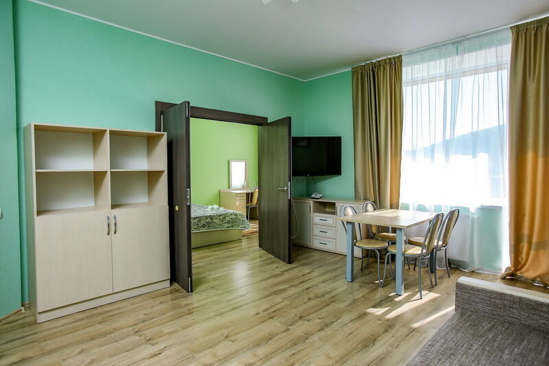 Апартаменты 2-местный 2-комнатный (вид на море)