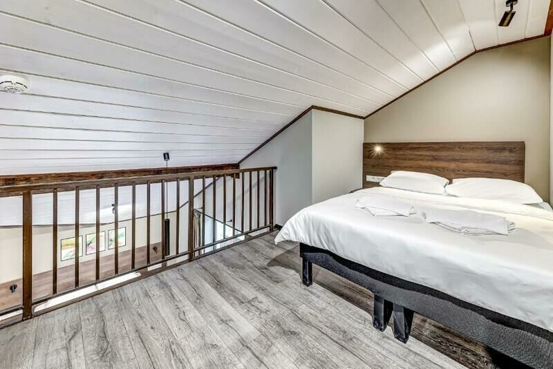 Делюкс 4-местный 1-комнатный (с сауной)