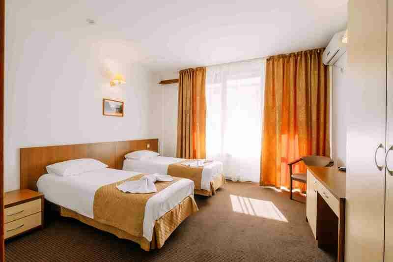 Стандартный 2-местный 1-комнатный (с видом на горы)