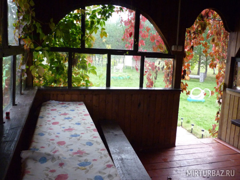 Большой стол