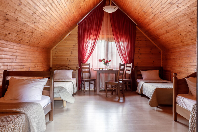 Коттедж 6-местный 2-этажный 3-комнатный (Светлый)