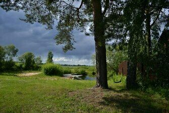 Возле воды