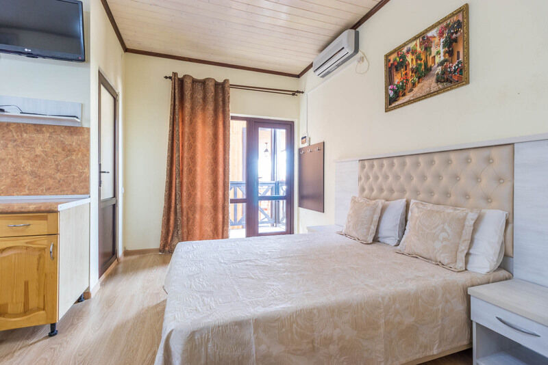 Студия 4-местный 1-комнатный (с кухней)