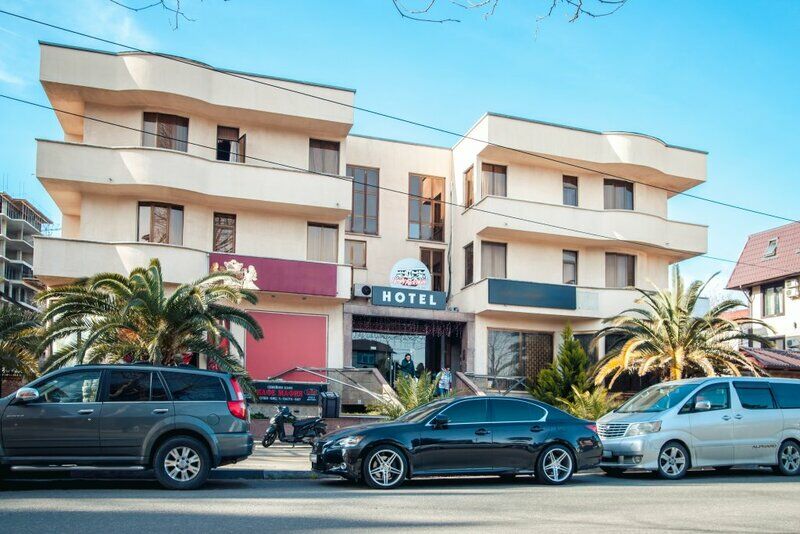 Отель Family Holiday Hotel, Краснодарский край, Адлер Сириус