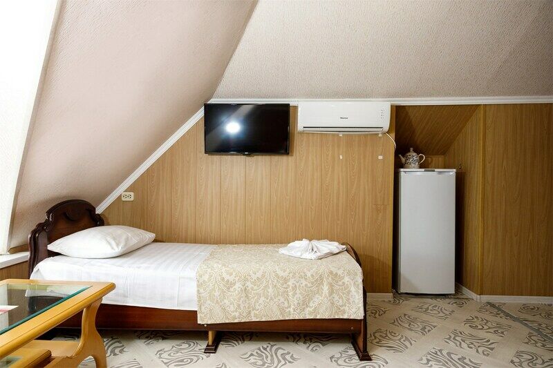 Стандартный 4-местный (мансарда)