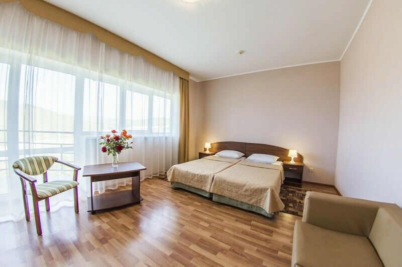 Улучшенный 2-местный (1 категория с балконом)