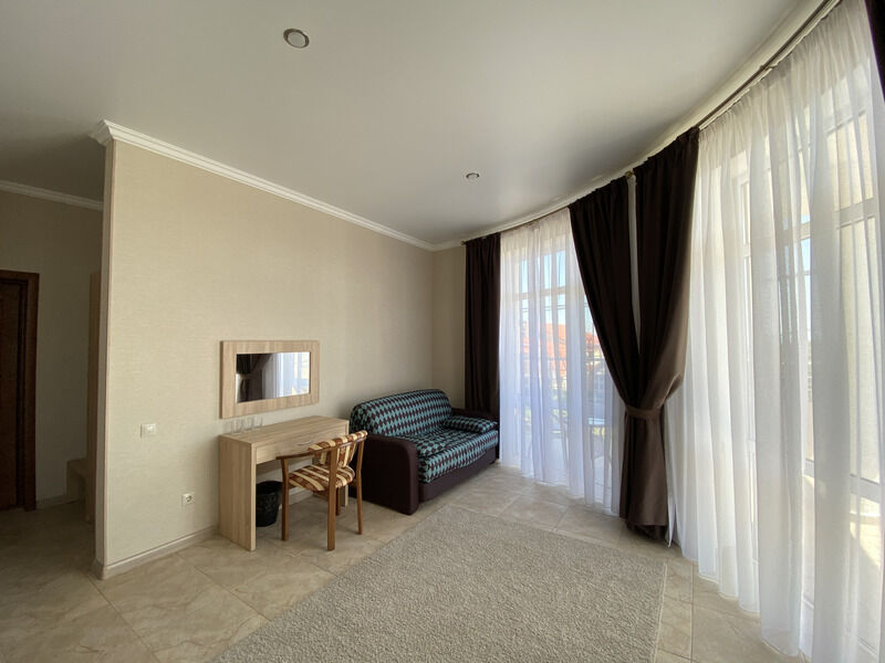 Джуниор Сьют Семейный 2-местный 1-комнатный