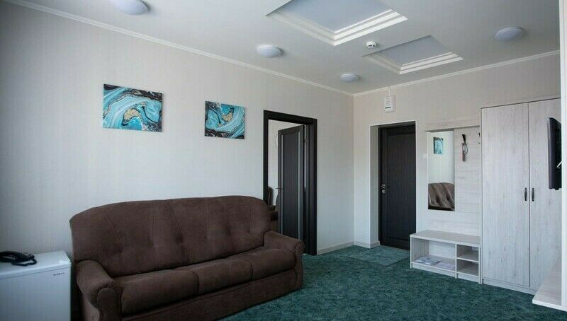 Люкс 2-местный 2-комнатный (DBL со столовой)