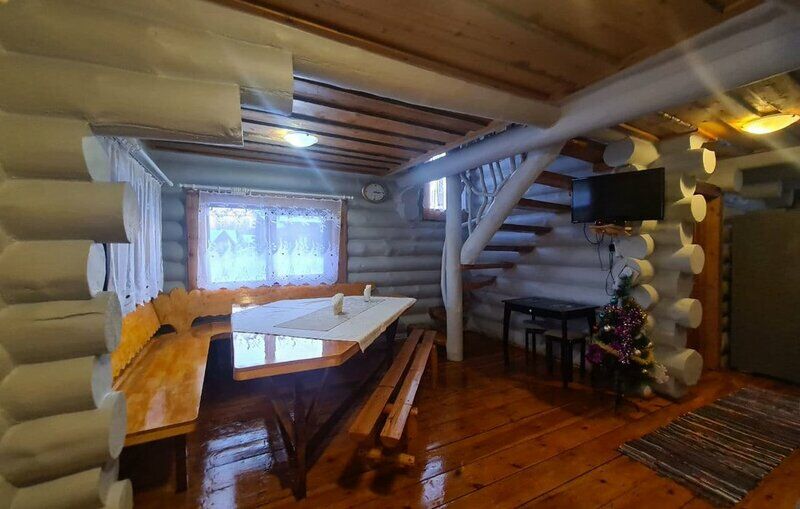 Коттедж 10-местный 5-комнатный «Изба Боярская»