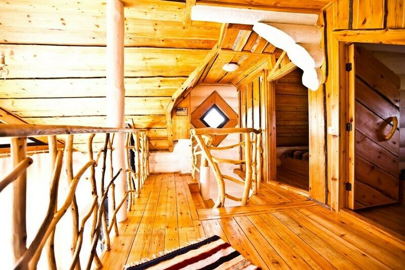 Коттедж 6-местный 3-комнатный «Изба Солнечная»