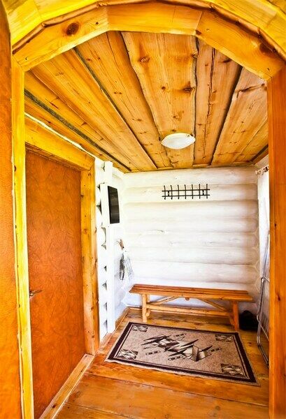 Коттедж 7-местный 2-комнатный «Изба Уютная»