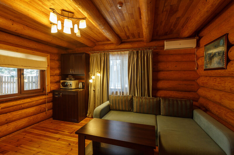 Люкс 3-местный 3-комнатный (в Зеркальном срубе)