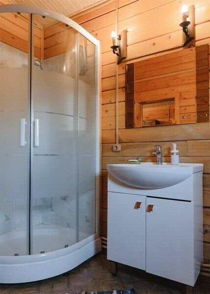 Коттедж 4-местный 1-комнатный (Шале)