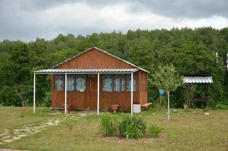 «У реки»