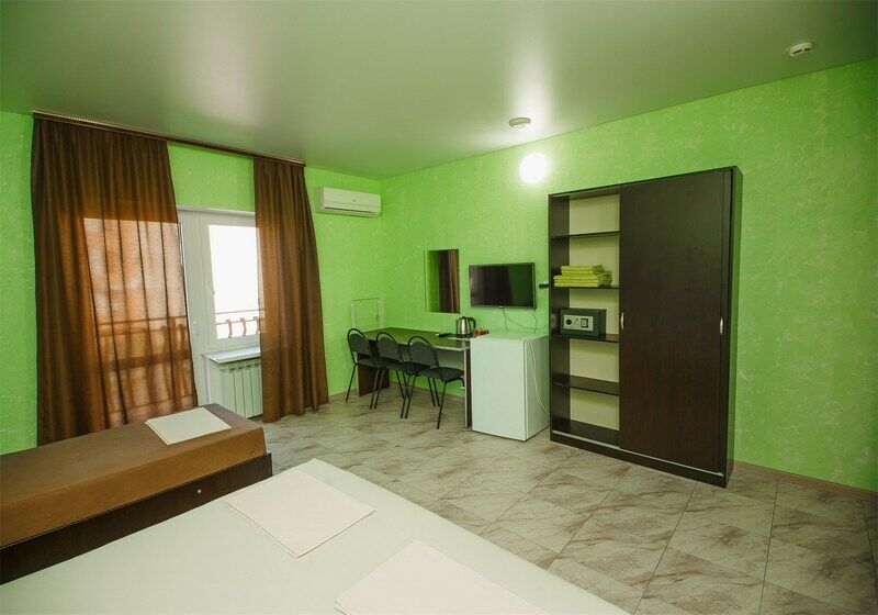 Улучшенный 3-местный 1-комнатный (с балконом)