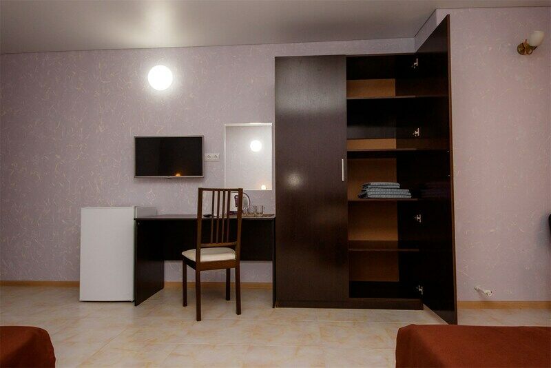 Улучшенный 3-местный 1-комнатный (с панорамными окнами)