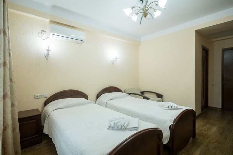 Стандартный 3-местный  Улучшенный (TWIN)