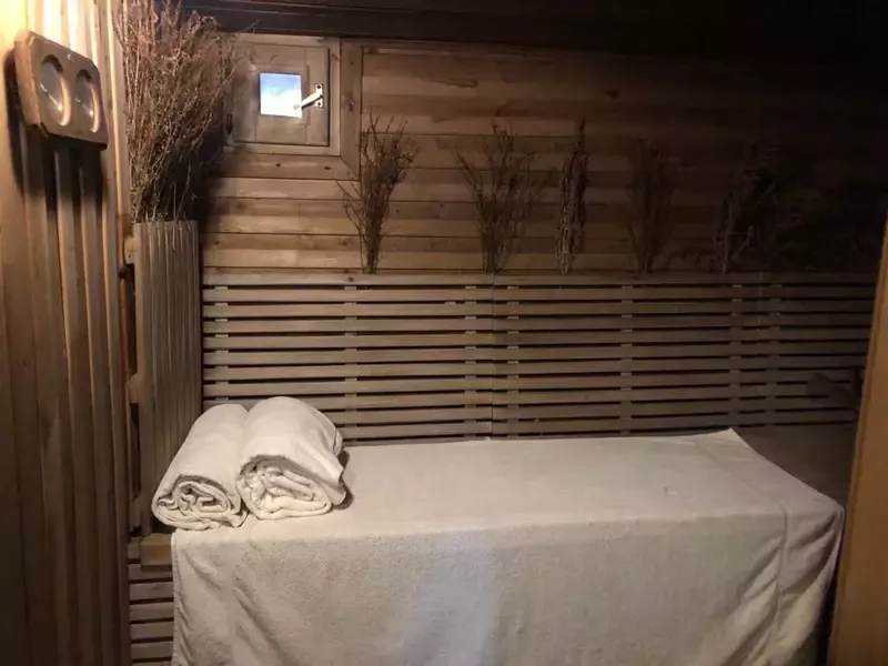 «Порт пяти морей»